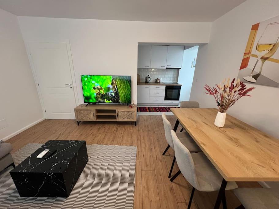 Modern Apt Near City Centre Shkodra Exterior foto